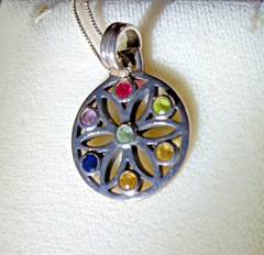 VINTAGE FLOWER OF LIFE .75″ DAIM 925 STERLING SILVER PENDANT GEMSTONES 18″ CHAIN