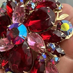 Vintage Gold Toned Red And Pink Juliana Brooch And Clip On Earrings