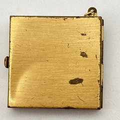 Vintage Photo Locket Pendant Gold Tone Deer Opens with Pics 1.25″
