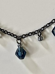 1990s Simple But Elegant Blue Cut Glass 16.5” Necklace