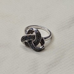 Sterling Silver Wide Band Ring – Wavy Pavé Black Stone Design Size 7 – 8.7 g