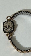 Vintage Ladies Bulova 10k Gold Fill 17 Jewels Swiss Wrist Watch New York