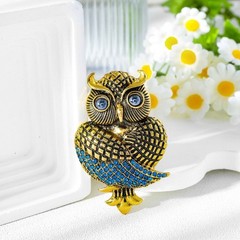 Elegant Owl Rhinestones Brooch Zinc Alloy Craft for Stylish Outfit Enhancement