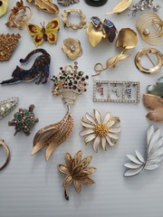 Vintage Costume Jewelry Lot of 50+ Brooches Rhinestone Enamel Floral Hearts Etc