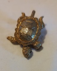 Vtg. Gold Tone Turtle Brooch Pin With Moving Head See Description
