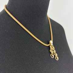MESH gold-tone pendant necklace – vintage white milk glass & rhinestone drops
