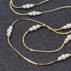 Vintage Cobra Station Chain White Bead Necklace Gold tone 28″