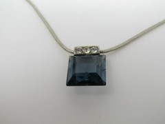 Vintage Square Blue Crystal Pendant Necklace Rhinestone Accent 18″ Snake Chain