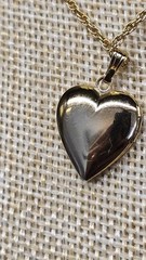 Avon Gold Tone Rope Chain Necklace w Heart Shaped Locket Amber Topaz Rhinestone