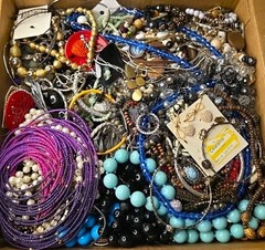 3 Lbs Jewelry Unsearched Huge Lot Vtg Vintage & New Junk & Wear Resell Tangles