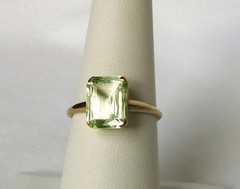 Vintage 1940s Uncas 10k Gold Lime Green Spinel Ring Nice Bright Color Size 7.25