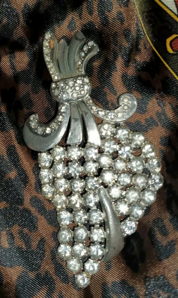 1930s Art Deco MASSIVE hand set Rhinestone Pot Metal Foliage Brooch *unique