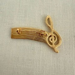 Piano Treble Clef Music Pin 1.75 in Brooch Gold Tone Keyboard Teacher Gift