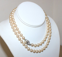 Vtg Knotted Faux Pearl Necklace 30″ REAL DIAMONDS in Clasp-50’s High End Costume