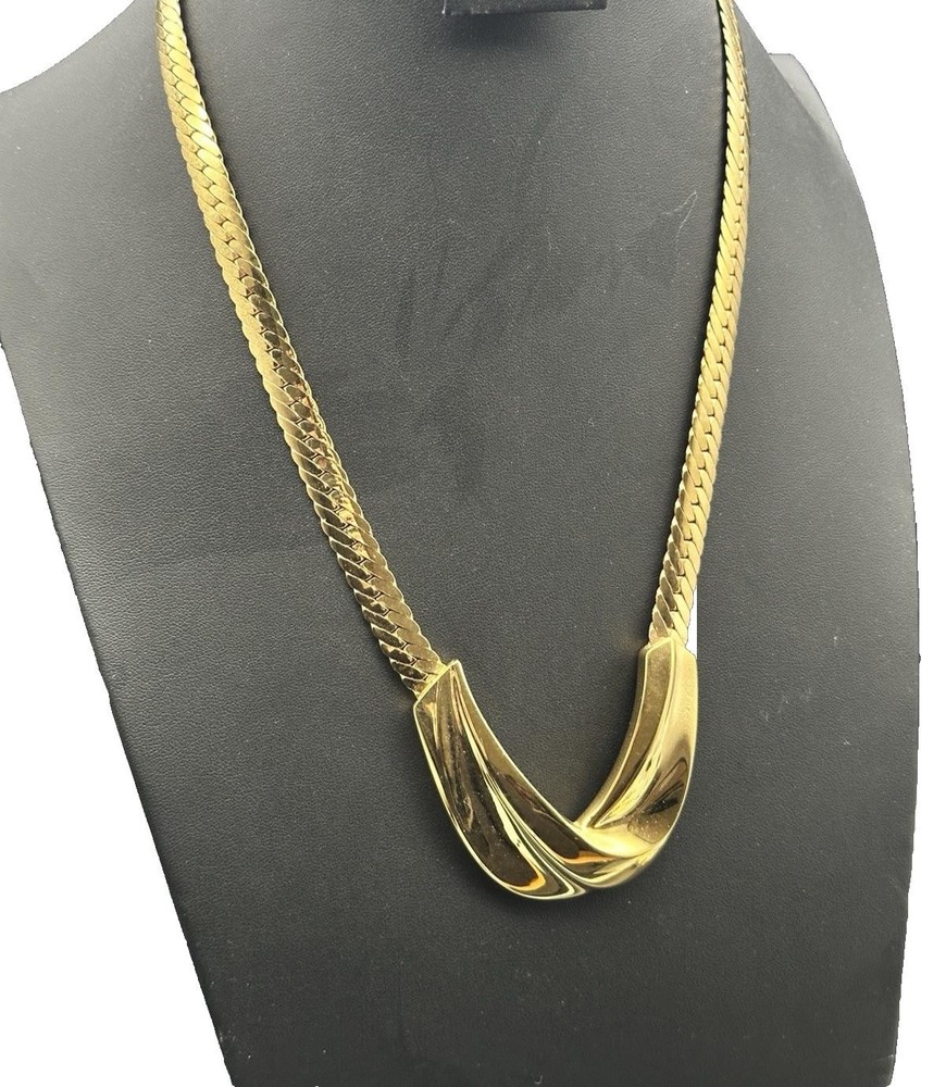 Vintage Napier Necklace Textured Gold Tone Art Deco Style Fold Over Clasp Signed
