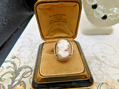 Antique jewelry lot Art Deco beads Deco Beautiful Cameo pin & ring