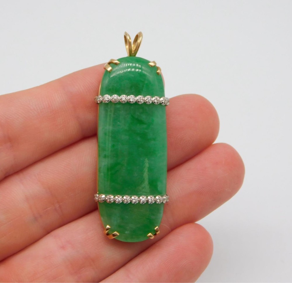 CHINESE EXPORT 14K YELLOW GOLD GREEN JADE DIAMOND STONE PENDANT