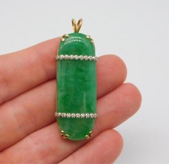 CHINESE EXPORT 14K YELLOW GOLD GREEN JADE DIAMOND STONE PENDANT