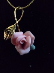 Porcelain Rose with leaf Pendant on 16 Inch Gold Tone Necklace
