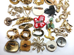 Modern, Vintage Unsigned Brooch Lot of 33 Pieces (Group A)