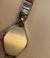 Vintage Benrus Women’s Watch Diamond AccentsStretch Windup RUNS 2490 550 Ladies