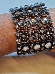 Vtg 60’s Rhinestone Crystal Stretch Cuff Bracelet 2″