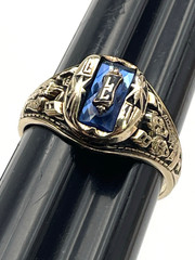 Vintage 1982 Jostens 10K Yellow Gold LC High School Class Ring Blue Stone Size 9