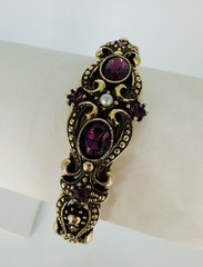 Vintage Avon 1974 Queensbury Victorian Style Purple Rhinestone Hinged Bracelet