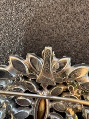 Vintage 1950’s Weiss Leaf Heart Shaped Brooch