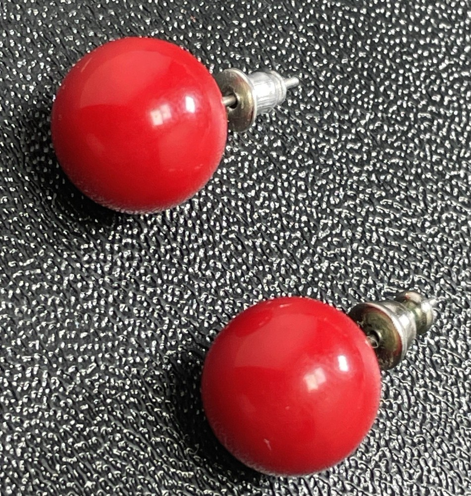 Vintage 10mm Red Lucite Ball Earrings