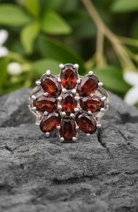 Vintage 925 Sterling Silver Red Garnet Flower Ring Size 7