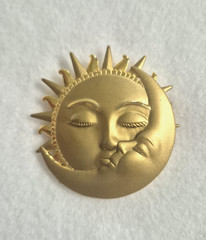 Vintage: Sun and Moon Kissing Gold Tone Brooch Signed JJ