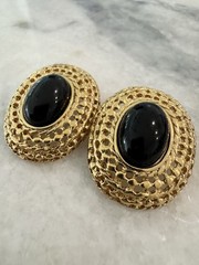 VTG Les Bernard Black Cabochon Gold Mesh Clip On Earrings Signed 80s Runway