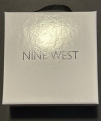 Nine West Signed Rhinestone Crystal Gold Tone Stretchable Bracelet & Earring Set