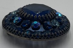 Vintage WEISS Signed 3 Shades of Blue Domed Round Rhinestone Brooch Pin 2″