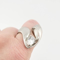 Vtg Sz 8 Ring Lg Pear Cubic Zirconia 18KGE White Gold Electroplated Jewelry Curl