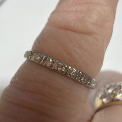 18k Antique 2mm Diamond Band Size 6
