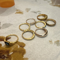 Women’s Mixed Lot 8 Metal Rings Gold & Silver Tone, Some w/ Blue Stone