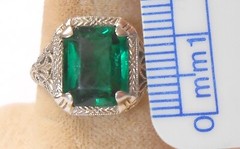 14k White Gold Filigree Design Ring Set Man Made Emerald Green Type Stone