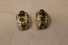 LES BERNARD VINTAGE GLASS CABACHON CLIPON EARRINGS