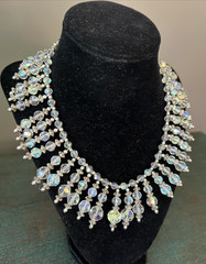 VINTAGE 1960’s AURORA BOREALIS CRYSTAL BIB COLLAR NECKLACE MCM STATEMENT PIECE