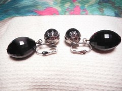 DALSHEIM EARRINGS ~ VINTAGE PAIR OF DALSHEIM CLIP ON EARRINGS ~ CIRCA 195Os.