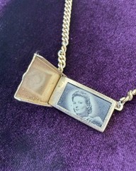Vintage SWANK Sweetheart Tie Chain Locket 1940-1950 Gold Tone Secret Photo Deco