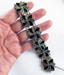 VINTAGE MEXICO STERLING BRACELET, 6 3/4 INCHES WRIST, 1 1/8 INCHES WIDE, 30 GRS