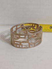 Unbranded – Vintage Hinged Spring Tension Bracelet – One Size – Silver Tone