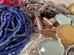 4Lb Mixed Mystery Jewelry Lot Vintage Mod Boho Bead Necklaces Bracelets Earrings