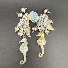 Vintage Seahorse Pierced Earrings Ocean Them Silver Tone Shell