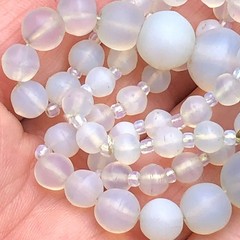 Vintage Graduated Satin Moonstone Opalite Moonglow Beaded Necklace