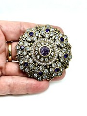 Vintage Silver Brooch Plated With Gold Water Set With Zrconia And Amethy Stones.