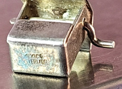 Vintage Sterling Silver WISHING WELL Charm Pendant 1.4gms Mexico Movable
